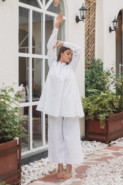 SNOW WHITE FLARED SET - Sarnya