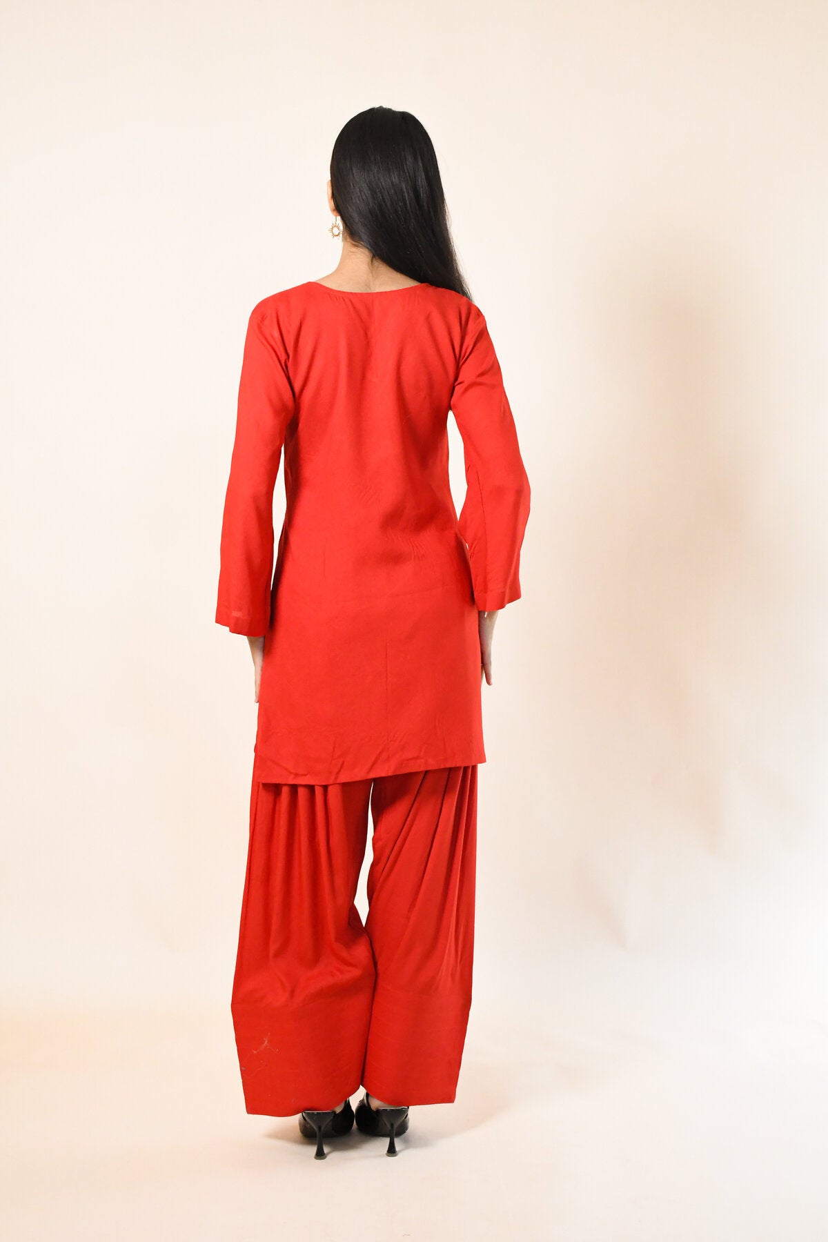 RED RAYON ROUND NECK PLAIN KURTA SET WITH PATIALA PANT