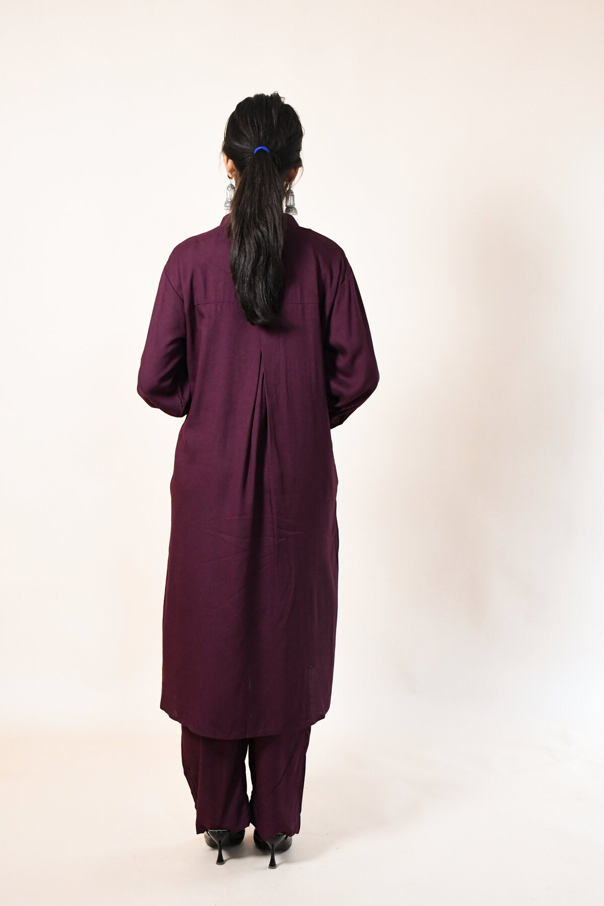 WOMEN SOLID WINE STRAIGHT KURTA WITH TROUSERS